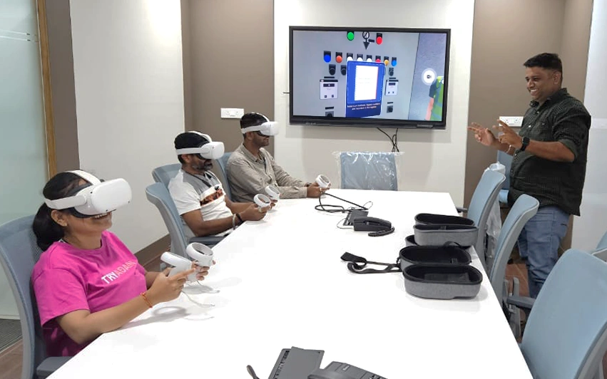 ARVR SCROLLING DOMAIN EXPERTISE IMG (WEBP) 2