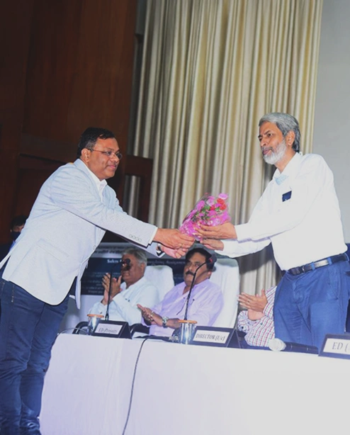 SOLUTIONS SMCS SIDE BANNER 2 (WEBP) 3